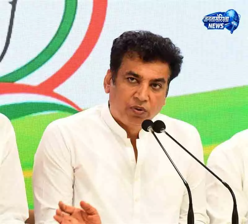 Delhi अस्पताल बेडशीट घोटाले में जांच की मांग Delhi अस्पताल बेडशीट घोटाले में जांच की मांग