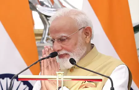 प्रधानमंत्री नरेंद्र मोदी समेत कई केंद्रीय मंत्रियों ने स्वामी विवेकानंद को पुण्यतिथि पर दी श्रद्धांजलि प्रधानमंत्री नरेंद्र मोदी समेत कई केंद्रीय मंत्रियों ने स्वामी विवेकानंद को पुण्यतिथि पर दी श्रद्धांजलि