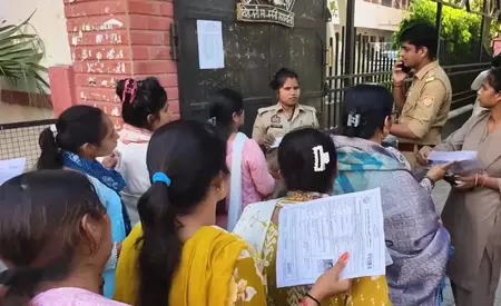 यूपी टीईटी 2026 का अंतिम दिन, कड़ी सुरक्षा के बीच परीक्षा जारी यूपी टीईटी 2026 का अंतिम दिन, कड़ी सुरक्षा के बीच परीक्षा जारी