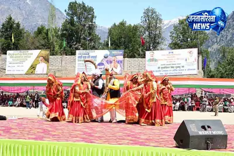 Kangra में झमाकड़ा: खुशी और एकजुटता का प्रतीक Kangra में झमाकड़ा: खुशी और एकजुटता का प्रतीक