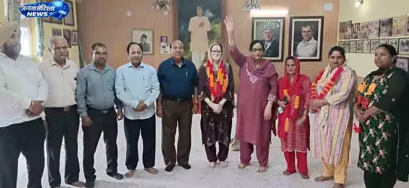 Jammu राज्य का दर्जा मुद्दे पर एनसी-बीजेपी आमने-सामने Jammu राज्य का दर्जा मुद्दे पर एनसी-बीजेपी आमने-सामने