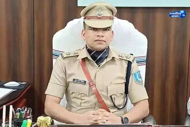 रामगढ़: अपराध पर लगाम के लिए डिजिटल कदम रामगढ़: अपराध पर लगाम के लिए डिजिटल कदम