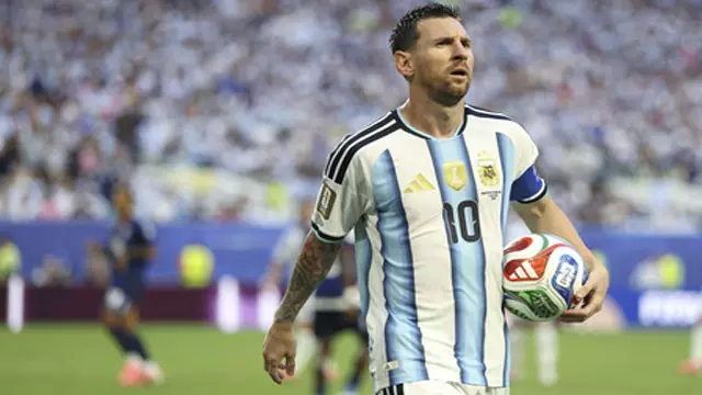 FIFA WC: अर्जेंटीना जीता पर मेसी सतर्क, टीम को दी सुधार की नसीहत FIFA WC: अर्जेंटीना जीता पर मेसी सतर्क, टीम को दी सुधार की नसीहत