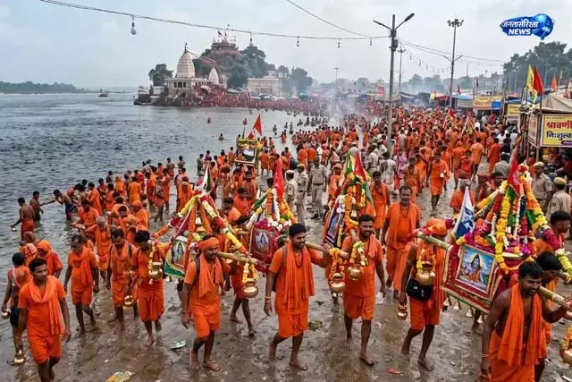 श्रावणी मेले में स्पेशल लाइटिंग और आधुनिक व्यवस्था श्रावणी मेले में स्पेशल लाइटिंग और आधुनिक व्यवस्था