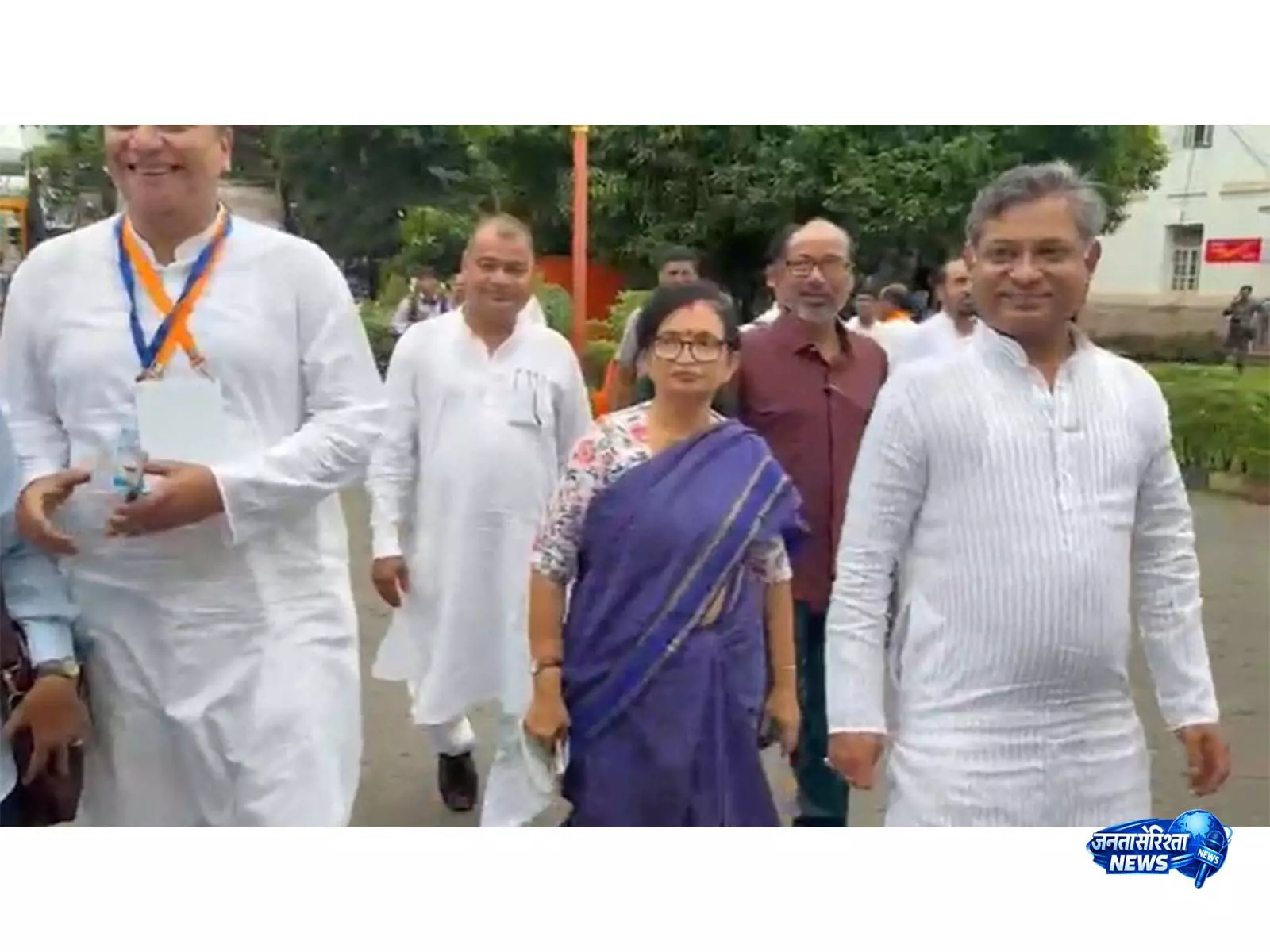 TMC में बड़ा बदलाव: चंद्रिमा भट्टाचार्य ने सभी पदों से दिया इस्तीफा TMC में बड़ा बदलाव: चंद्रिमा भट्टाचार्य ने सभी पदों से दिया इस्तीफा