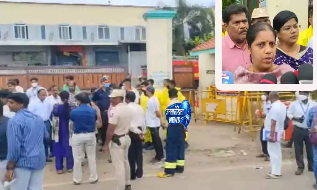 Tiruvallur फैक्ट्री में रखी अमोनिया गैस निकाली गई Tiruvallur फैक्ट्री में रखी अमोनिया गैस निकाली गई