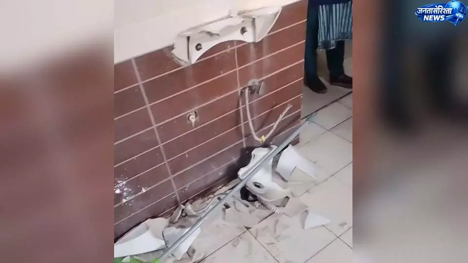 Hospital में चोरी की नई अजीब वारदात Hospital में चोरी की नई अजीब वारदात
