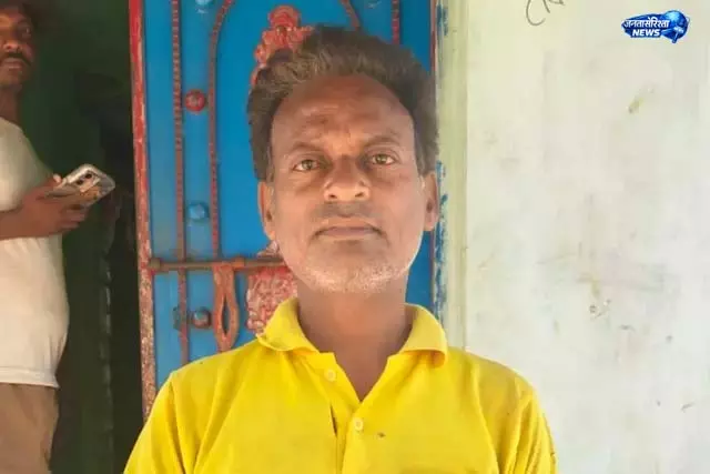 चतरा में सनसनी, युवक ने किया चौंकाने वाला कृत्य चतरा में सनसनी, युवक ने किया चौंकाने वाला कृत्य