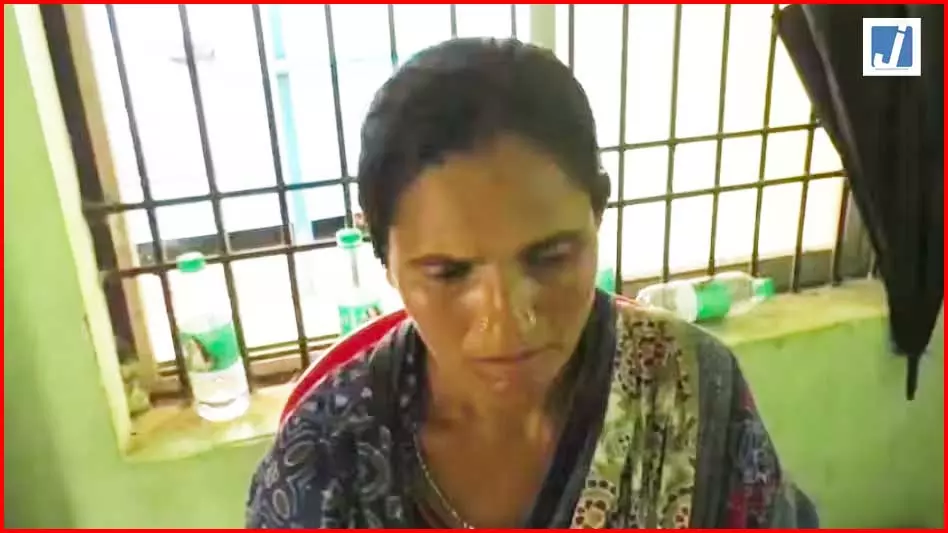 रिश्ता क्या टूटा...दुश्मन बन गया! रात को घर में ली पनाह, और सोते समय कर दी मेहमान की हत्या रिश्ता क्या टूटा...दुश्मन बन गया! रात को घर में ली पनाह, और सोते समय कर दी मेहमान की हत्या