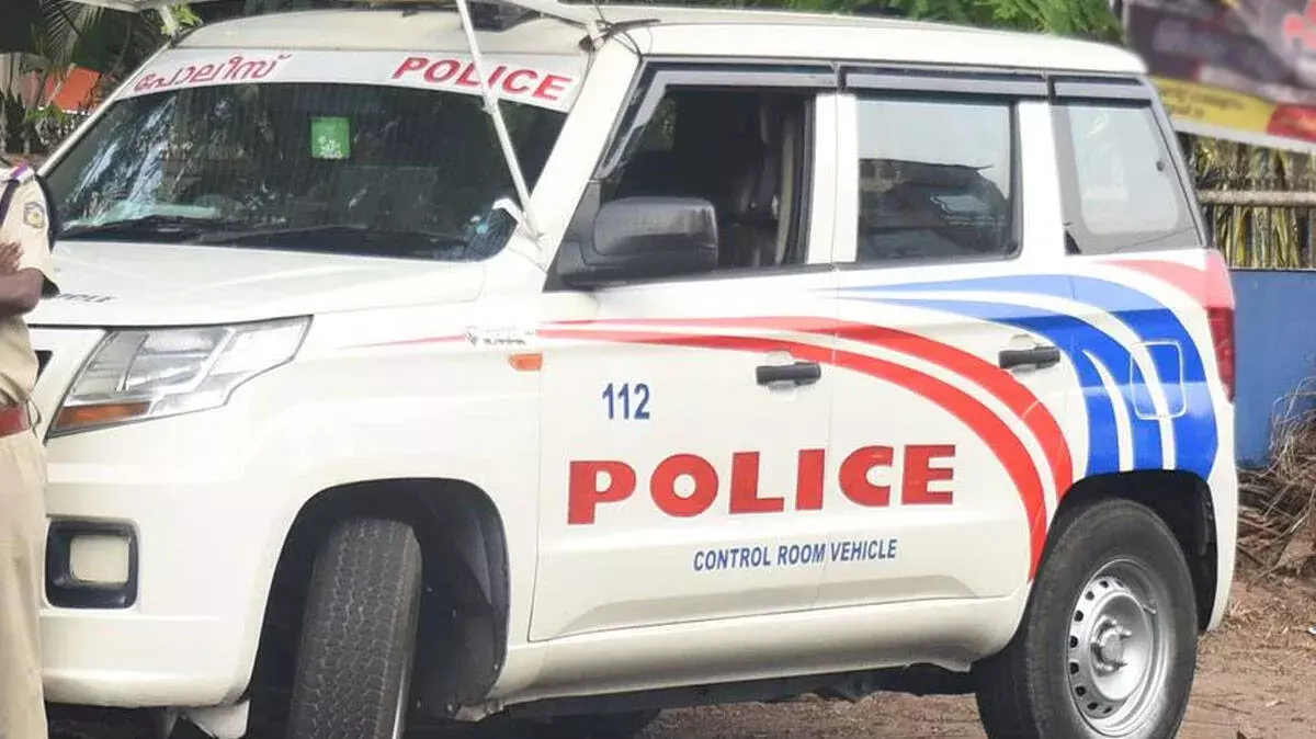 kerala: नौवीं के छात्र से सेक्सुअल असॉल्ट, काउंसलिंग में हुआ हैरान करने वाला खुलासा kerala: नौवीं के छात्र से सेक्सुअल असॉल्ट, काउंसलिंग में हुआ हैरान करने वाला खुलासा