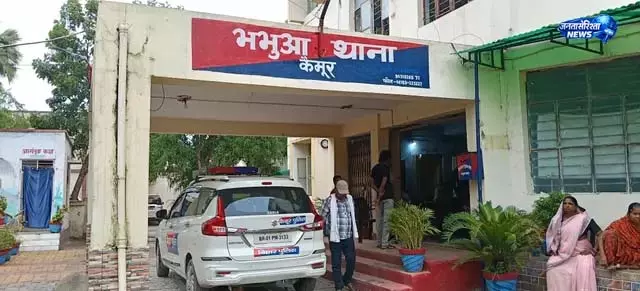 अवैध शराब और हथियारों का जखीरा जब्त अवैध शराब और हथियारों का जखीरा जब्त