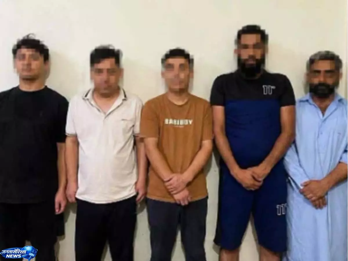 Pakistan में अंग तस्करी नेटवर्क का भंडाफोड़, कई गिरफ्तार Pakistan में अंग तस्करी नेटवर्क का भंडाफोड़, कई गिरफ्तार