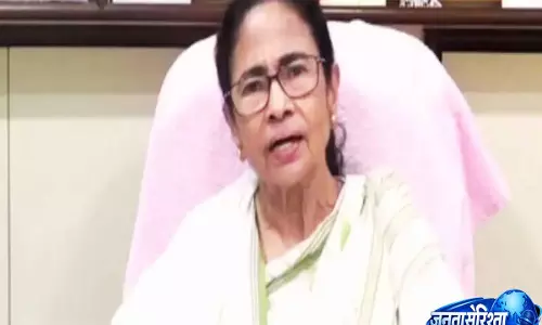 गद्दारों पर बरसीं ममता बनर्जी, टीएमसी छोड़ने वालों को बीजेपी में जाने की चुनौती