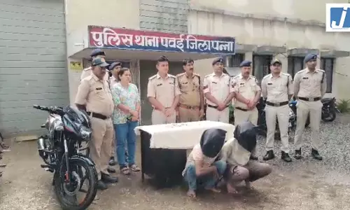 सावधान! हर रील सिर्फ लाइक्स नहीं लाती...सोशल मीडिया पर महंगे फोन और स्टाइल देख किया किडनैप, मुसीबत में डाला सावधान! हर रील सिर्फ लाइक्स नहीं लाती...सोशल मीडिया पर महंगे फोन और स्टाइल देख किया किडनैप, मुसीबत में डाला
