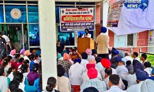 Kurukshetra शाहाबाद में मीरी पीरी अस्पताल कर्मियों का धरना जारी Kurukshetra शाहाबाद में मीरी पीरी अस्पताल कर्मियों का धरना जारी