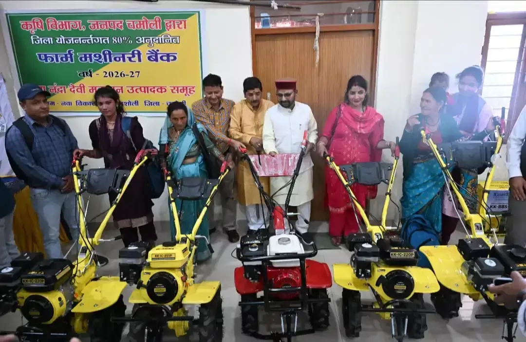 Chamoli: सेवा पखवाड़ा बना जनकल्याण का माध्यम, पात्र लोगों को मिली सुविधाएं