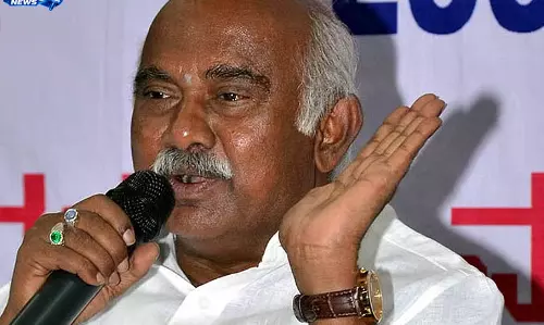 Karnataka : पुरुषों की सुरक्षा के लिए अलग आयोग की मांग, एच. विश्वनाथ ने उठाई नई बहस Karnataka : पुरुषों की सुरक्षा के लिए अलग आयोग की मांग, एच. विश्वनाथ ने उठाई नई बहस