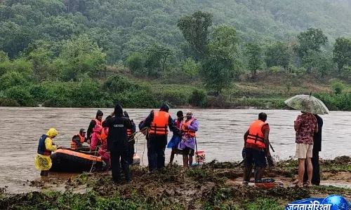 Waterlogging से जनजीवन प्रभावित, हालात बिगड़े Waterlogging से जनजीवन प्रभावित, हालात बिगड़े