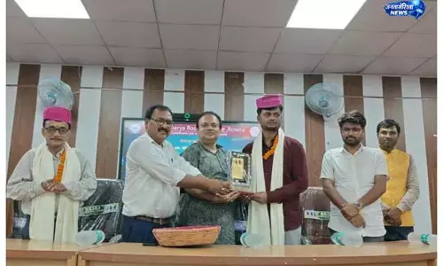 मेहनत से बदली किस्मत, गेटमैन से अफसर तक का सफर मेहनत से बदली किस्मत, गेटमैन से अफसर तक का सफर
