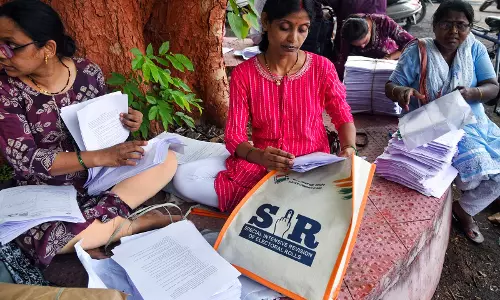 SIR प्रक्रिया में 19.34 लाख से अधिक फॉर्म एकत्र, 6 सितंबर को जारी होगी अंतिम मतदाता सूची SIR प्रक्रिया में 19.34 लाख से अधिक फॉर्म एकत्र, 6 सितंबर को जारी होगी अंतिम मतदाता सूची