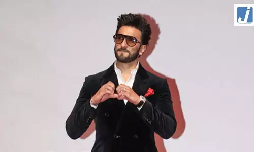 रणवीर सिंह: कभी खर्च निकलने के लिए किया पार्ट टाइम काम, फिर तय किया कॉपीराइटर से लेकर बॉलीवुड स्टार बनने का सफर रणवीर सिंह: कभी खर्च निकलने के लिए किया पार्ट टाइम काम, फिर तय किया कॉपीराइटर से लेकर बॉलीवुड स्टार बनने का सफर