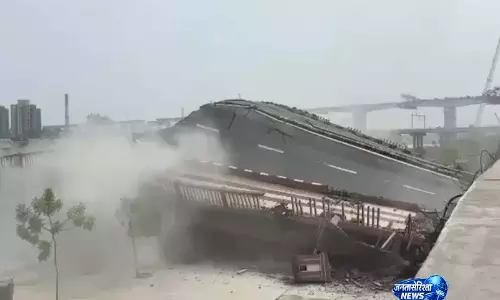 Gujarat: अहमदाबाद के सुभाष ब्रिज के पांच और स्पैन सुरक्षित रूप से गिराए गए Gujarat: अहमदाबाद के सुभाष ब्रिज के पांच और स्पैन सुरक्षित रूप से गिराए गए