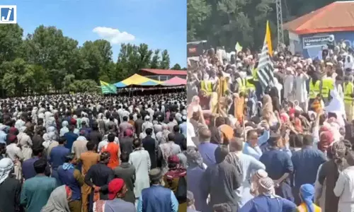 PAK से गुस्साए नेताओं ने भारत से मांगा समर्थन, बड़ी संख्या में लोग इकट्ठा हुए PAK से गुस्साए नेताओं ने भारत से मांगा समर्थन, बड़ी संख्या में लोग इकट्ठा हुए