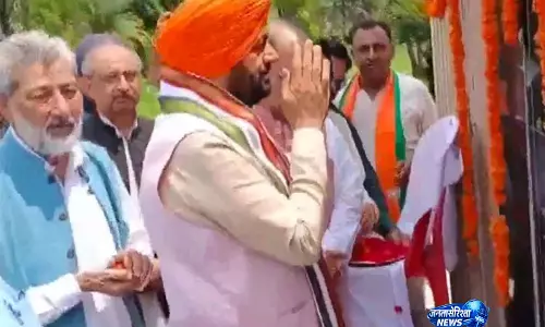 CM ने श्यामा प्रसाद मुखर्जी को दी श्रद्धांजलि, ‘अखंड भारत’ के विचार को बताया उनकी सोच CM ने श्यामा प्रसाद मुखर्जी को दी श्रद्धांजलि, ‘अखंड भारत’ के विचार को बताया उनकी सोच