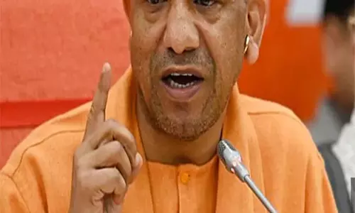 CM Yogi की तारीफ के बाद टिकट पर अटकलें तेज