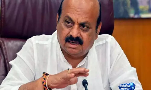 कांग्रेस पर वोट बैंक की राजनीति का आरोप, अधिकारियों पर दबाव बनाने की बात: CM बोम्मई कांग्रेस पर वोट बैंक की राजनीति का आरोप, अधिकारियों पर दबाव बनाने की बात: CM बोम्मई