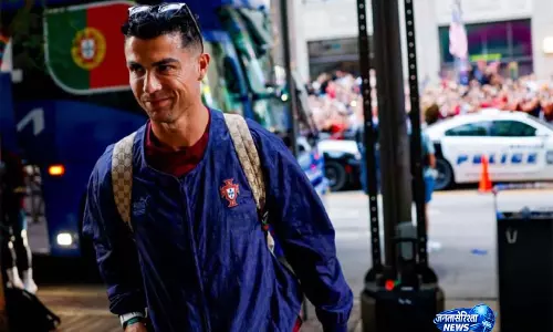 स्पेन के खिलाफ FIFA वर्ल्ड कप के राउंड-ऑफ-16 मुकाबले से पहले क्रिस्टियानो रोनाल्डो पहुंचे डलास स्पेन के खिलाफ FIFA वर्ल्ड कप के राउंड-ऑफ-16 मुकाबले से पहले क्रिस्टियानो रोनाल्डो पहुंचे डलास