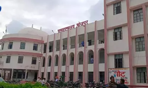 स्थानांतरण के बावजूद नहीं हुआ जॉइनिंग