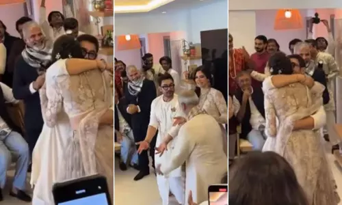 Aamir Khan-गौरी स्प्रैट की शादी का वीडियो चर्चा में, रोमांटिक पल हुए कैद Aamir Khan-गौरी स्प्रैट की शादी का वीडियो चर्चा में, रोमांटिक पल हुए कैद