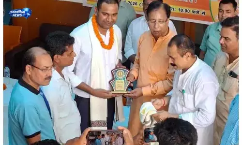 MP Sanjay Jaiswal ने किया सम्मानित MP Sanjay Jaiswal ने किया सम्मानित