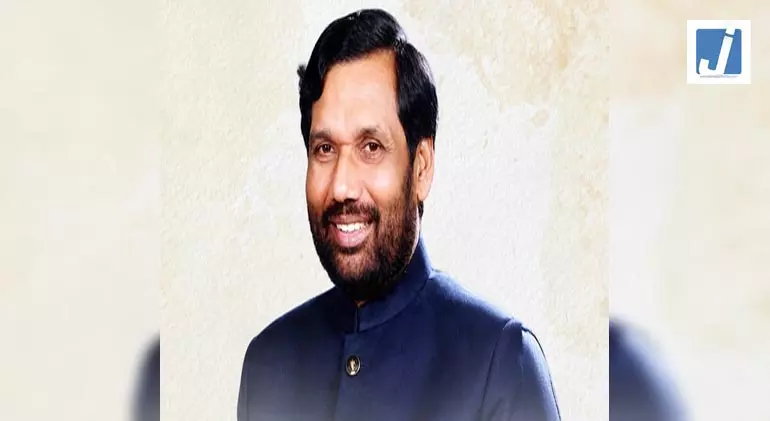 रामविलास पासवान की जयंती पर कई नेताओं ने दी श्रद्धांजलि, सामाजिक न्याय के लिए उनके योगदान को किया याद रामविलास पासवान की जयंती पर कई नेताओं ने दी श्रद्धांजलि, सामाजिक न्याय के लिए उनके योगदान को किया याद