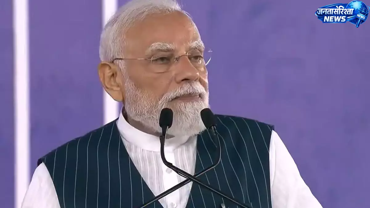 साणंद सेमीकंडक्टर उद्घाटन में PM का मजाकिया अंदाज, ‘पंचायत’ डायलॉग पर गूंजी तालियां साणंद सेमीकंडक्टर उद्घाटन में PM का मजाकिया अंदाज, ‘पंचायत’ डायलॉग पर गूंजी तालियां