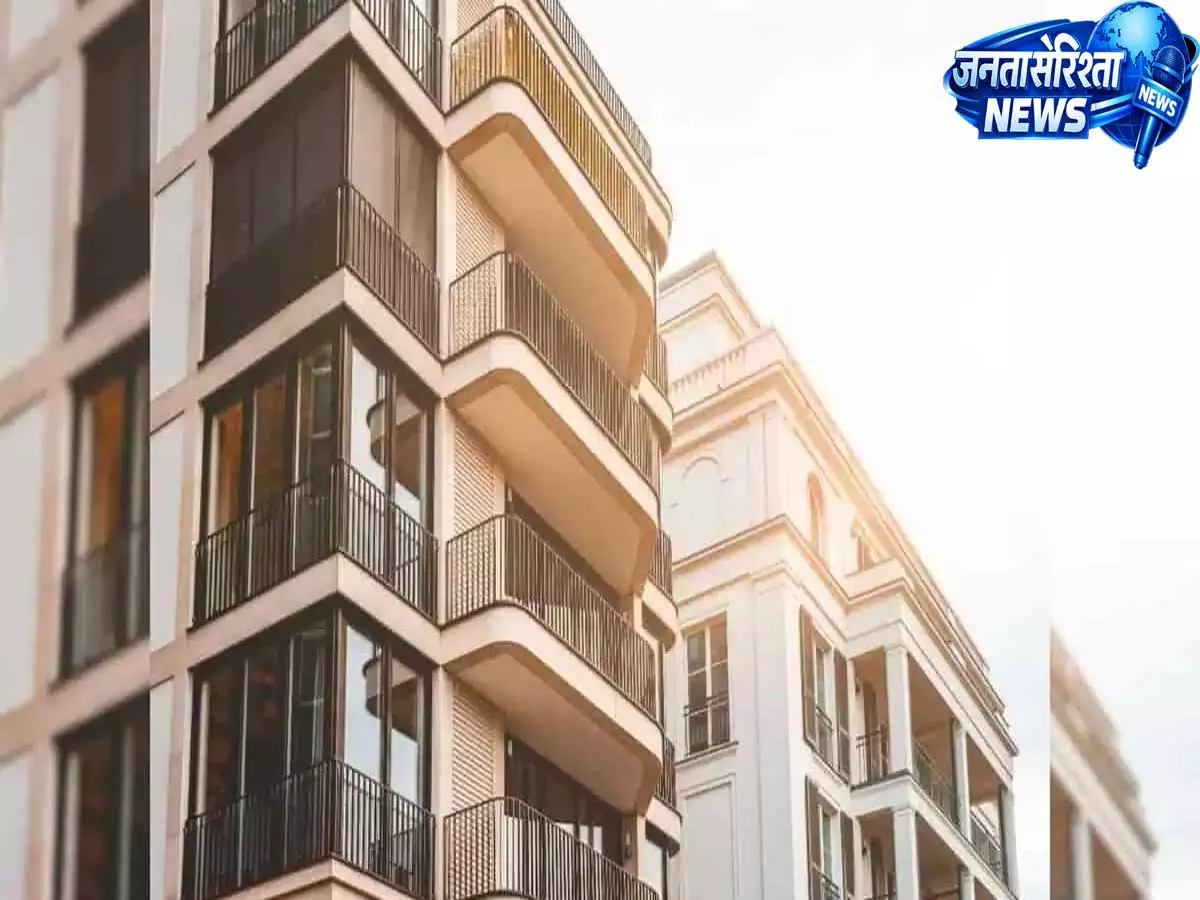 Hyderabad में बहुमंजिला इमारत से गिरने से महिला की मौत, घटना की जांच जारी Hyderabad में बहुमंजिला इमारत से गिरने से महिला की मौत, घटना की जांच जारी