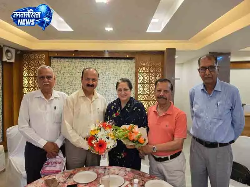 मालविका को राष्ट्रीय उपाध्यक्ष पद पर सम्मान मिला मालविका को राष्ट्रीय उपाध्यक्ष पद पर सम्मान मिला