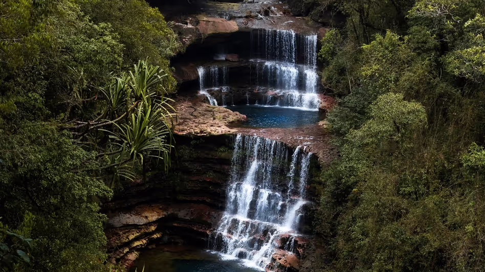 Meghalaya ने गांव में नए विवाद के बीच वेइसाडोंग फॉल्स तक पहुंच पर रोक लगा दी Meghalaya ने गांव में नए विवाद के बीच वेइसाडोंग फॉल्स तक पहुंच पर रोक लगा दी