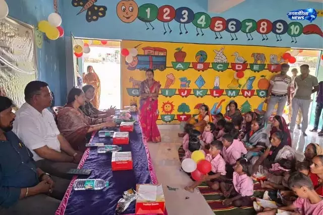 आधुनिक आंगनबाड़ी केंद्र का DSWO ने किया उद्घाटन आधुनिक आंगनबाड़ी केंद्र का DSWO ने किया उद्घाटन