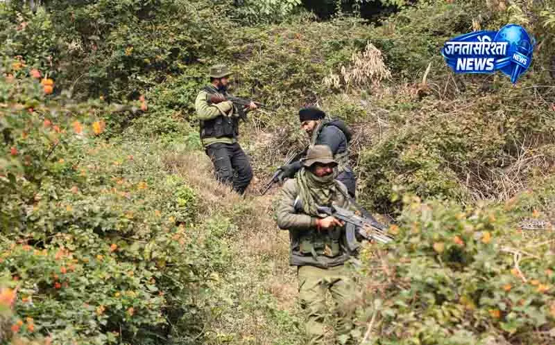 Shopian में आतंकियों की तलाश, सर्च ऑपरेशन जारी Shopian में आतंकियों की तलाश, सर्च ऑपरेशन जारी