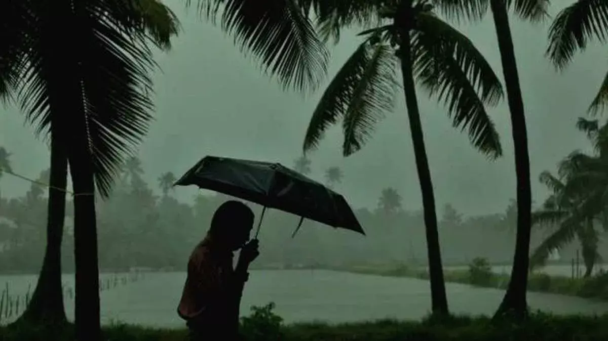 Kerala: कल से बारिश तेज होगी; ऑरेंज और येलो अलर्ट जारी Kerala: कल से बारिश तेज होगी; ऑरेंज और येलो अलर्ट जारी