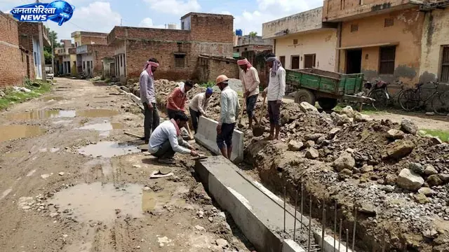 Bihar : बरारी श्मशान घाट मार्ग पर जलजमाव से राहत की तैयारी Bihar : बरारी श्मशान घाट मार्ग पर जलजमाव से राहत की तैयारी