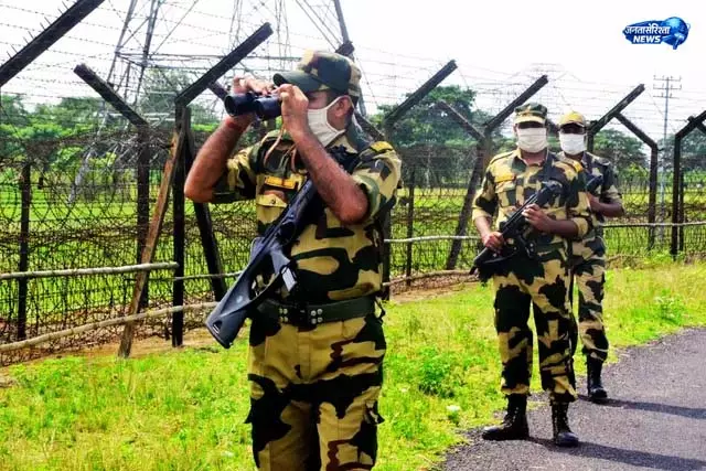 सीमा पार घुसपैठ पर कड़ा एक्शन सीमा पार घुसपैठ पर कड़ा एक्शन