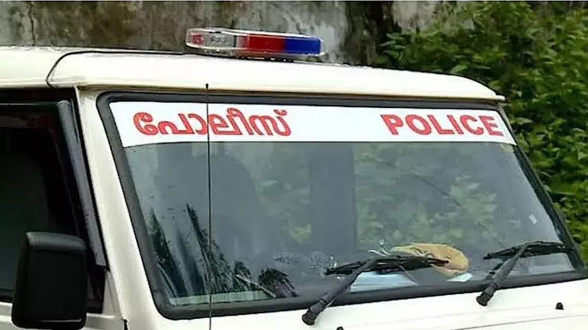 Kozhikode में प्रॉपर्टी विवाद में एक व्यक्ति ने अपने भाई की हत्या कर दी Kozhikode में प्रॉपर्टी विवाद में एक व्यक्ति ने अपने भाई की हत्या कर दी