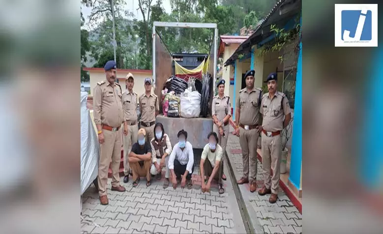 बिजली लाइन का सामान चुराने के आरोप में चार लोग गिरफ्तार बिजली लाइन का सामान चुराने के आरोप में चार लोग गिरफ्तार