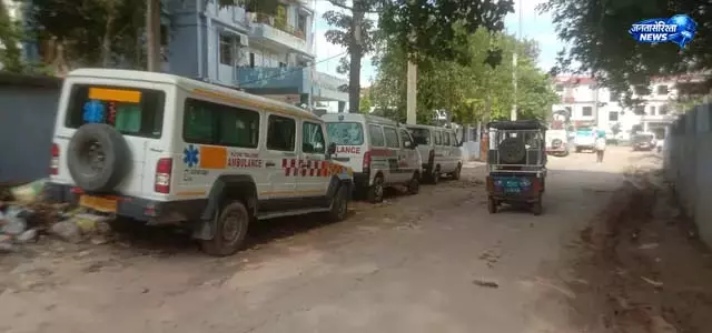 सदर अस्पताल में एंबुलेंस व्यवस्था पर सवाल सदर अस्पताल में एंबुलेंस व्यवस्था पर सवाल