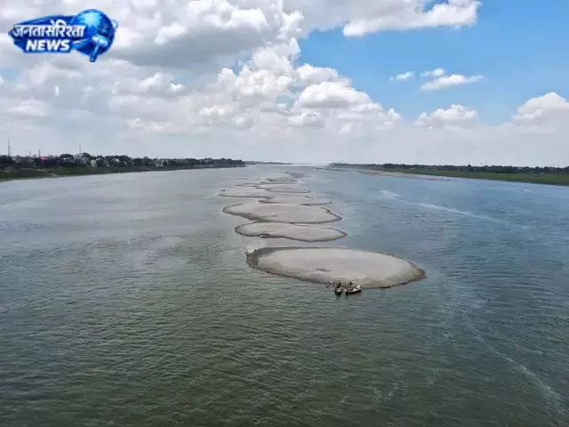 बक्सर में गंगा नदी का बदला स्वरूप बक्सर में गंगा नदी का बदला स्वरूप