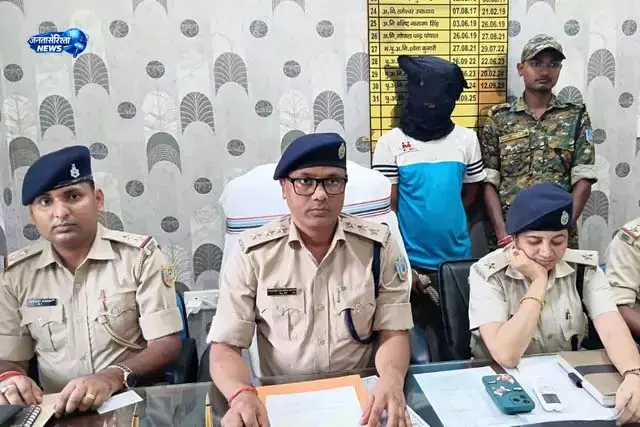 हत्याकांड के आरोपी को भेजा गया जेल हत्याकांड के आरोपी को भेजा गया जेल