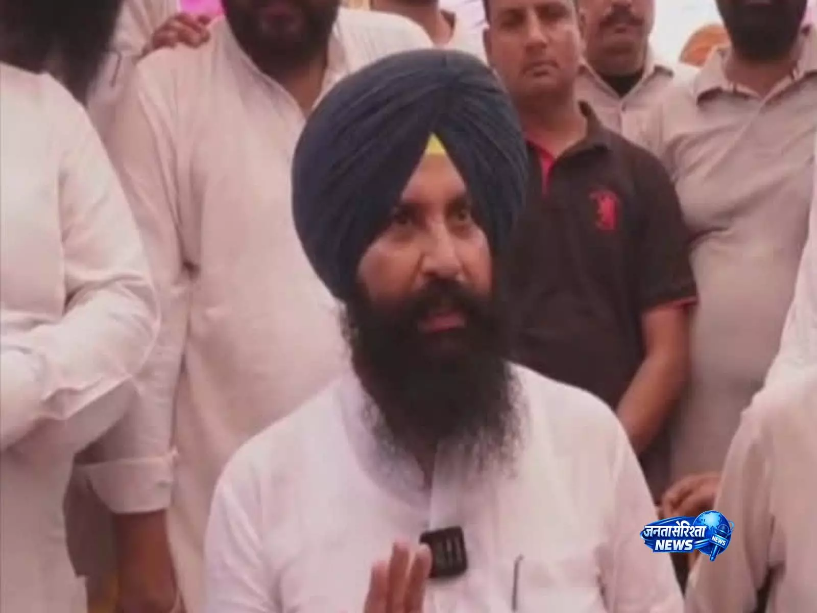 Ludhiana: पंजाब कांग्रेस में अंदरूनी कलह के बीच बैंस का बड़ा बयान, वेरिंग के समर्थन में उतरे Ludhiana: पंजाब कांग्रेस में अंदरूनी कलह के बीच बैंस का बड़ा बयान, वेरिंग के समर्थन में उतरे